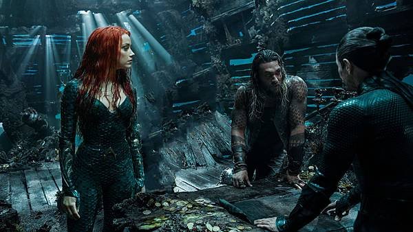 arthur-curry-and-amber-heard-as-mera-in-aquaman-2018-im-1536x864.jpg
