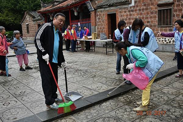 淡水團委會掃街活動_171030_0006