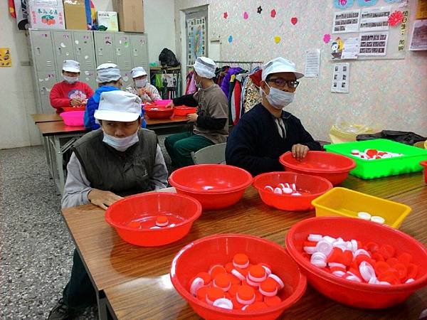 20160115第三組臘八粥送愛_3333.jpg