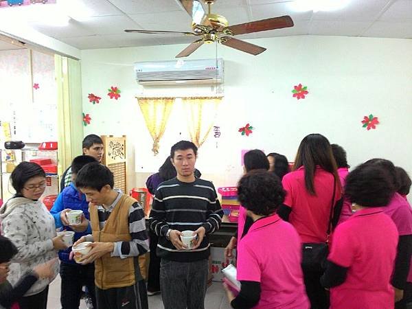 20160115第三組臘八粥送愛_5234.jpg