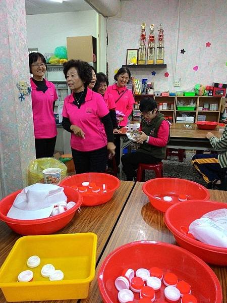20160115第三組臘八粥送愛_9740.jpg