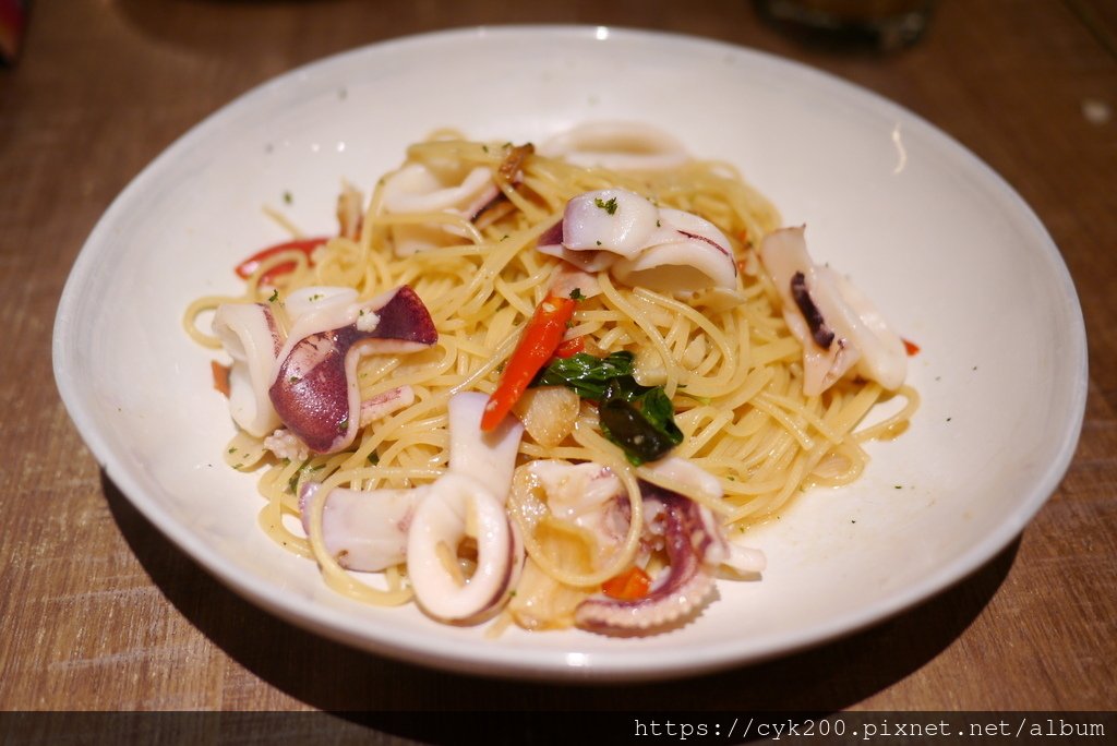 &apos;21 04 24 _12 Cin Cin Osteria請請義大利餐廳慶城店 辣味塔香深澳港透抽細圓麵 NT$228+10%.JPG