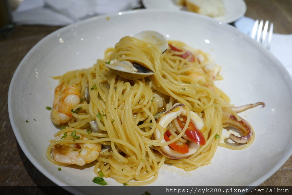 &apos;23 03 24 _03 Cin Cin Osteria請請義大利餐廳慶城店 辣味海鮮細圓麵 NT$318.JPG