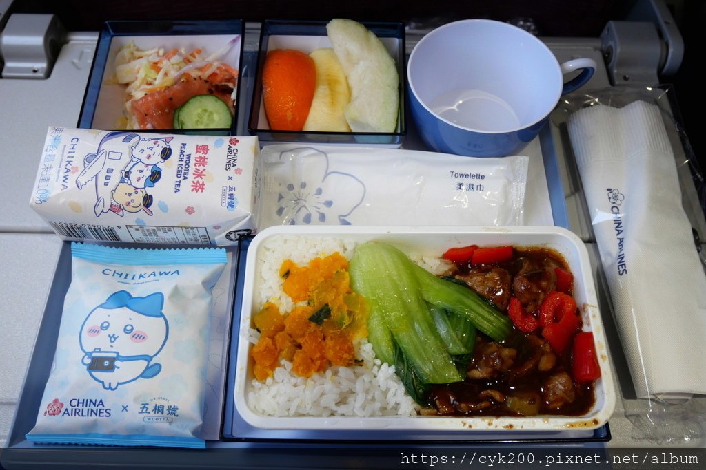 &apos;25 04 08 _05 CI521 飛機餐.JPG