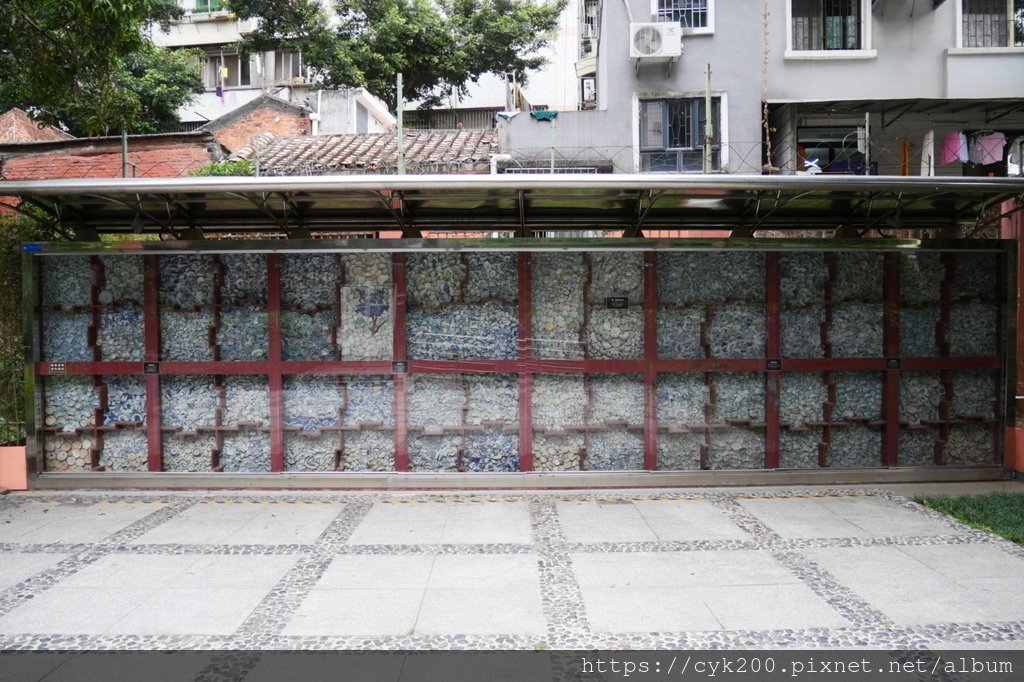 &apos;25 04 11 _069 南越王博物院 王宮展區 秦漢-明清磚瓦陶瓷標本.JPG