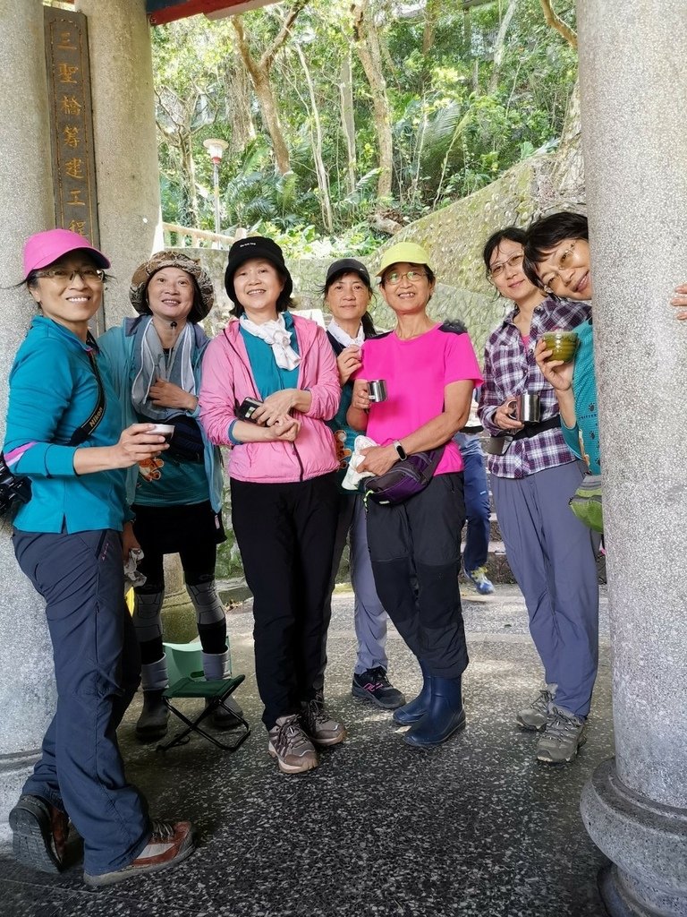 LINE_ALBUM_20221029 新埔蓮華山飛龍步道_221029_15.jpg