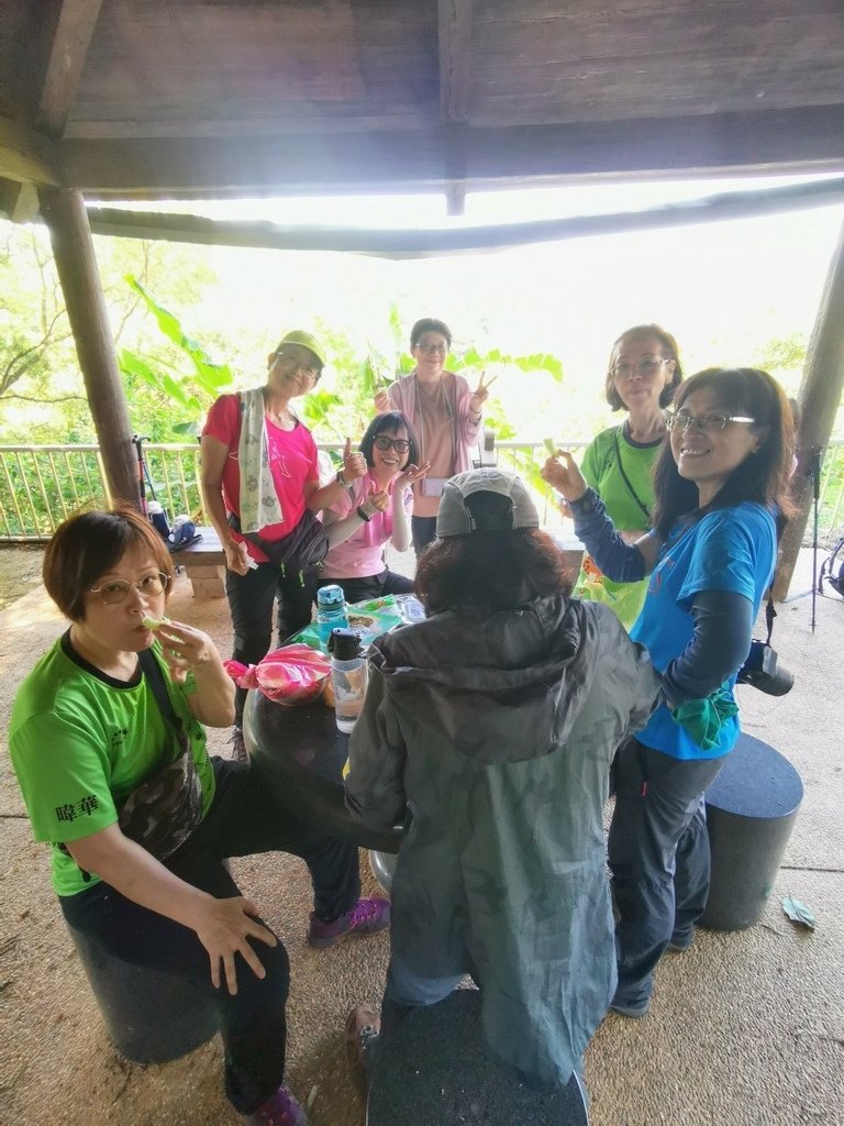 LINE_ALBUM_20230527 林口頂福巖步道_230527_14.jpg