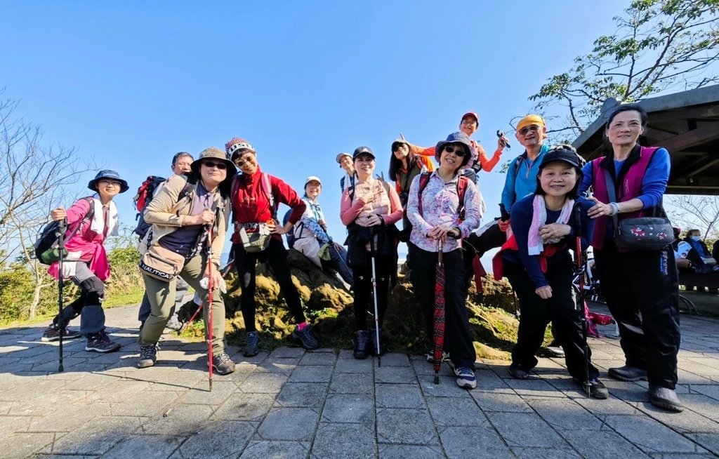 LINE_ALBUM_20250215 龜山張厝步道-大棟山-元德寶宮-張厝.O型👣_250215_25.jpg