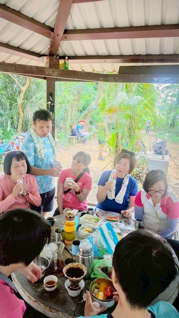 LINE_ALBUM_20250503大溪大九芎古道+十一指古道_250503_14.jpg