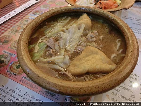 【桃園龍潭】甘泉魚麵 韓式泡菜拌麵 獅城肉骨茶豬肉片麵 涼拌