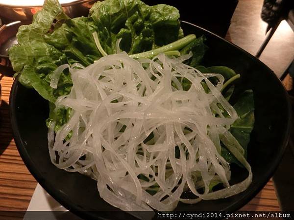 【桃園中壢】本燔野菜農場 壽喜燒.涮涮鍋 鄉民們狂推的豬肉片