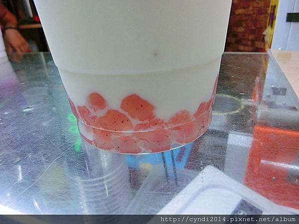 【台中西屯】果圓-創意茶飲 台中逢甲夜市 天然蝶豆花飲料 看