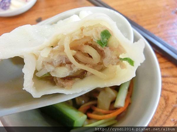 【新竹竹北】十一街麵食館 炸醬拌麵 葫瓜水餃 牛肉捲餅 酸辣