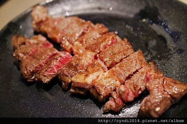 【台中西屯】乾杯燒肉居酒 超美味和牛牛排 橫膈膜 伊比利豬 