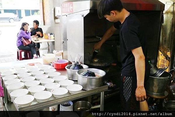 【台南中西區】集品蝦仁飯 在地台南味 銅板美食 經典必吃小吃