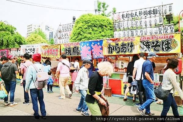 【日本東京】淺草寺走走逛逛 穿和服趴趴走隨意吃吃喝喝 廣島燒