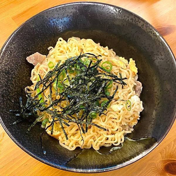 樹丼食堂 支持老闆基本時薪一定可以買得起一個主餐的理念