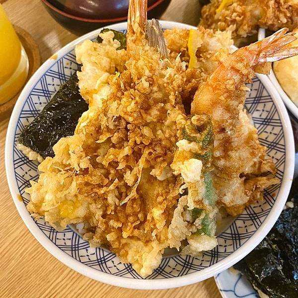 金子半之助 開了四年的經典丼飯店