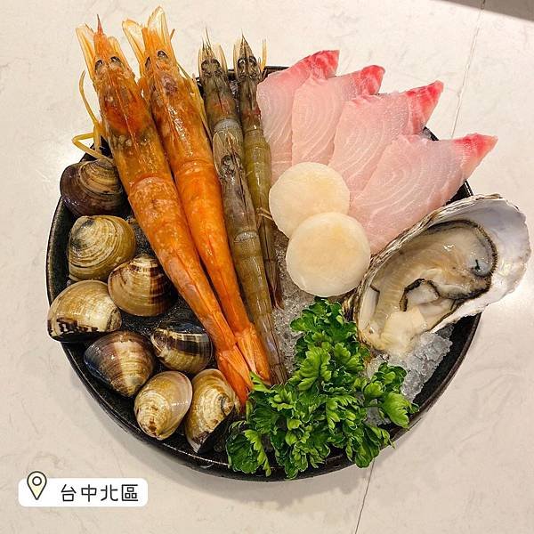台中｜街喜鍋 時尚迴轉鍋物 菜盤跟主食可以吃到飽的平價火鍋