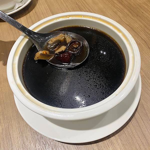 新北｜崇德發蔬食餐廳 中永和適合帶長輩來品嚐的蔬食餐廳 附完