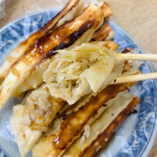 桃園｜霸餃 桃園火車站附近的鍋貼專賣店