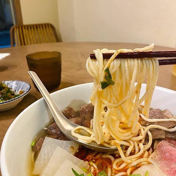 台北｜李氏香拌麵 不只是文青店面 麵食超香超好吃