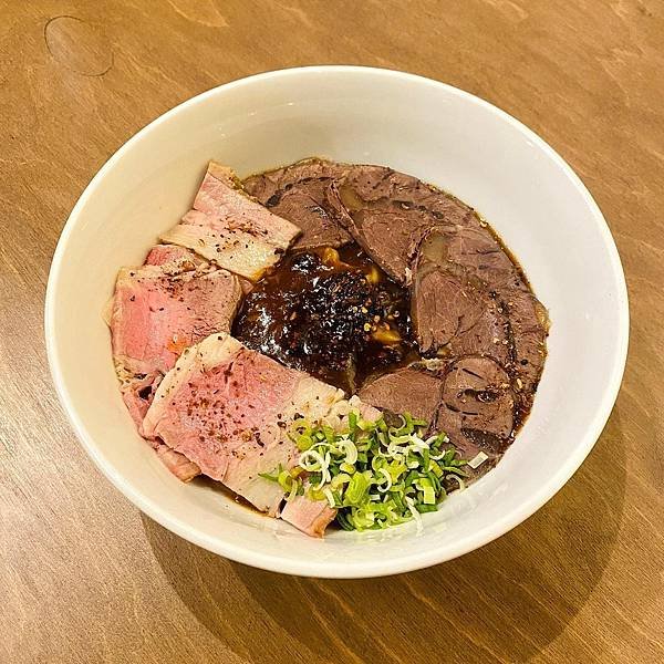 台北｜李氏香拌麵 不只是文青店面 麵食超香超好吃
