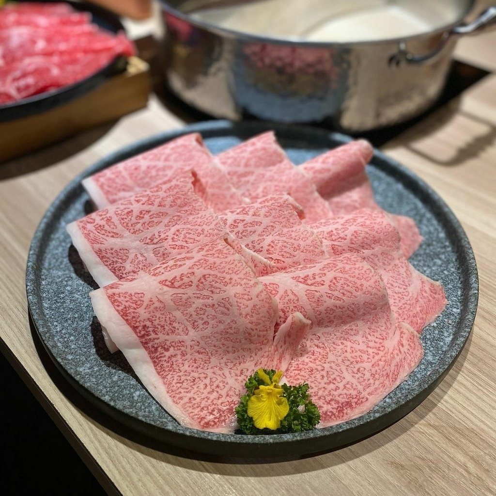 基隆｜有之和牛 基隆門市新開幕 聖誕節火鍋燒烤雙重享受