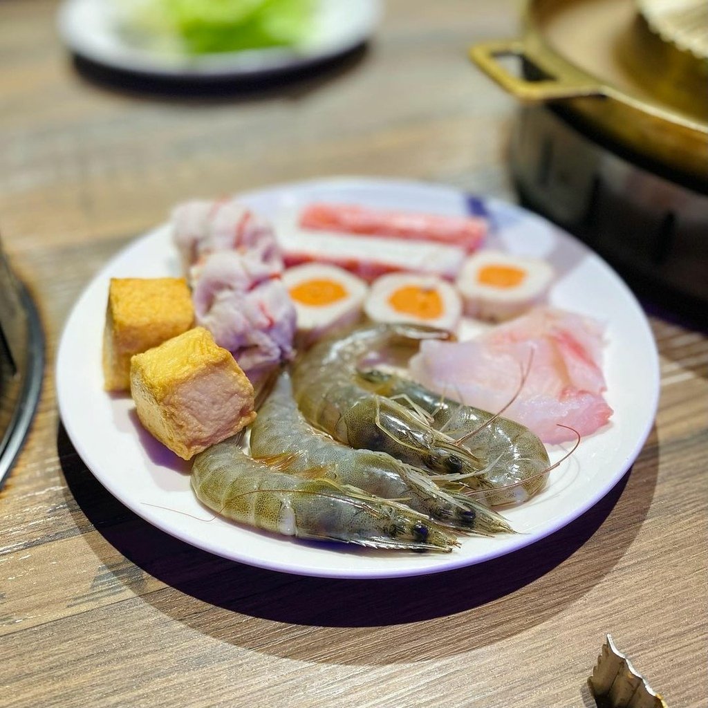 台北｜阿豬嘻烤肉村 銅盤烤肉吃到飽 平價烤肉和部隊火鍋雙重享