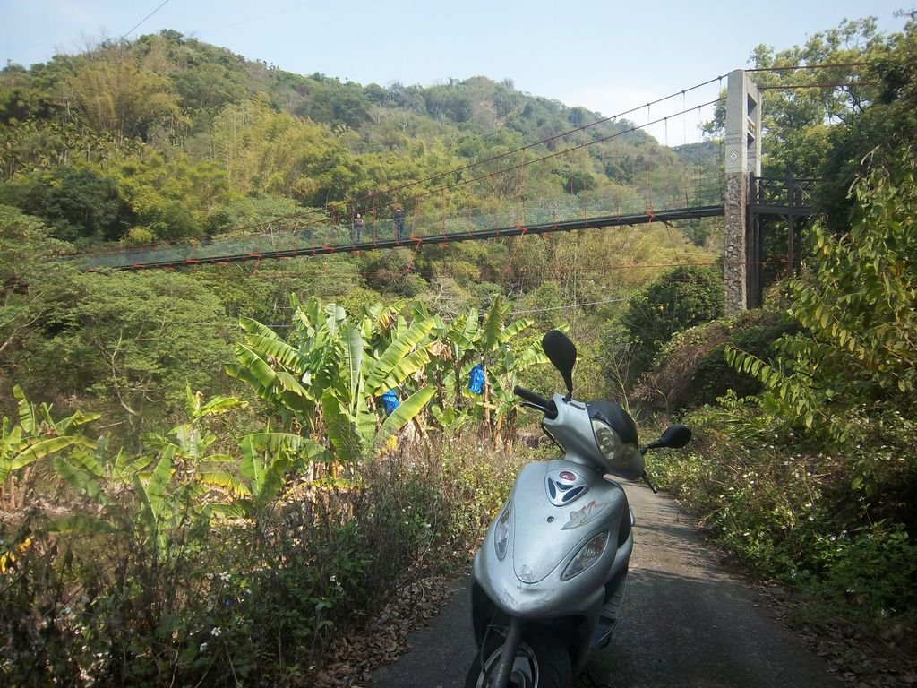 樟平溪吊橋（中寮）