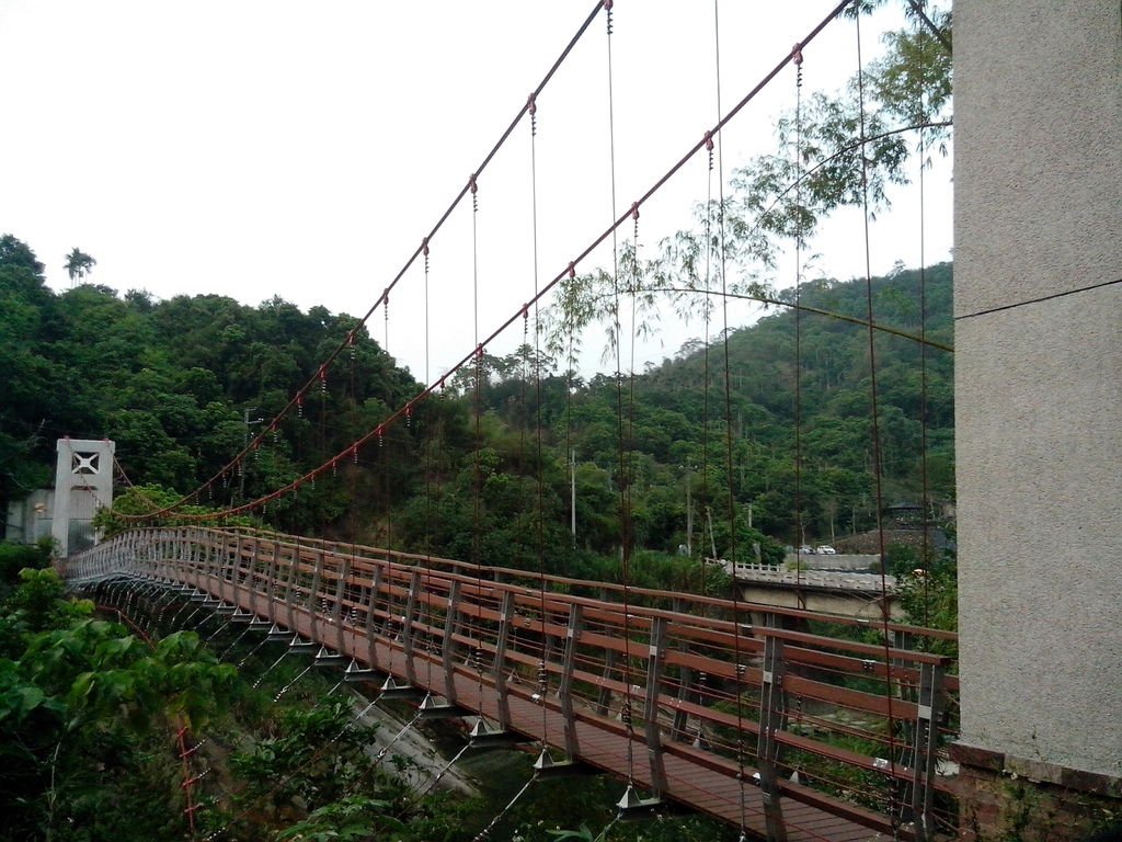 東山吊橋 (南投)