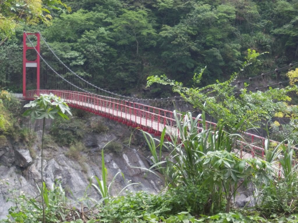 黑黑谷吊橋（地利村）