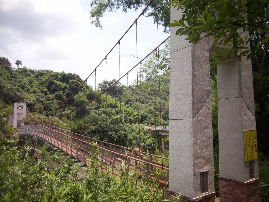 東山吊橋（南投）