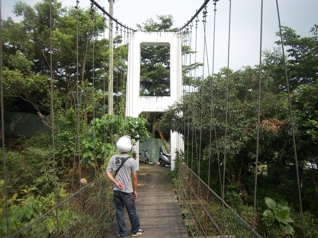 行投吊橋（中寮）