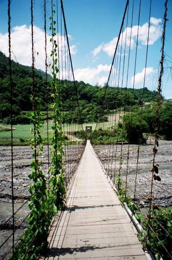 【１５】瑞岩溫泉吊橋5