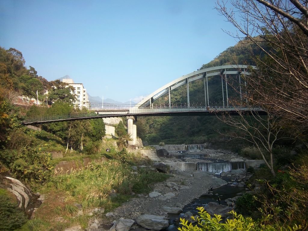 騰龍山莊吊橋（泰安）