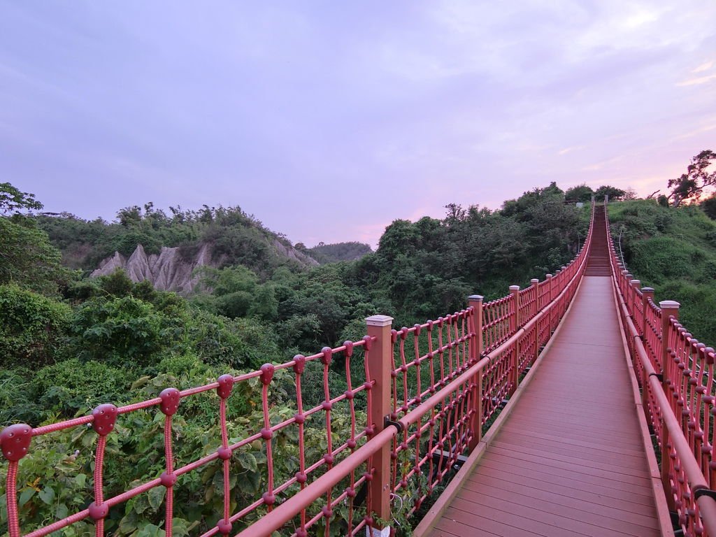 漯底山吊橋、月世界地形