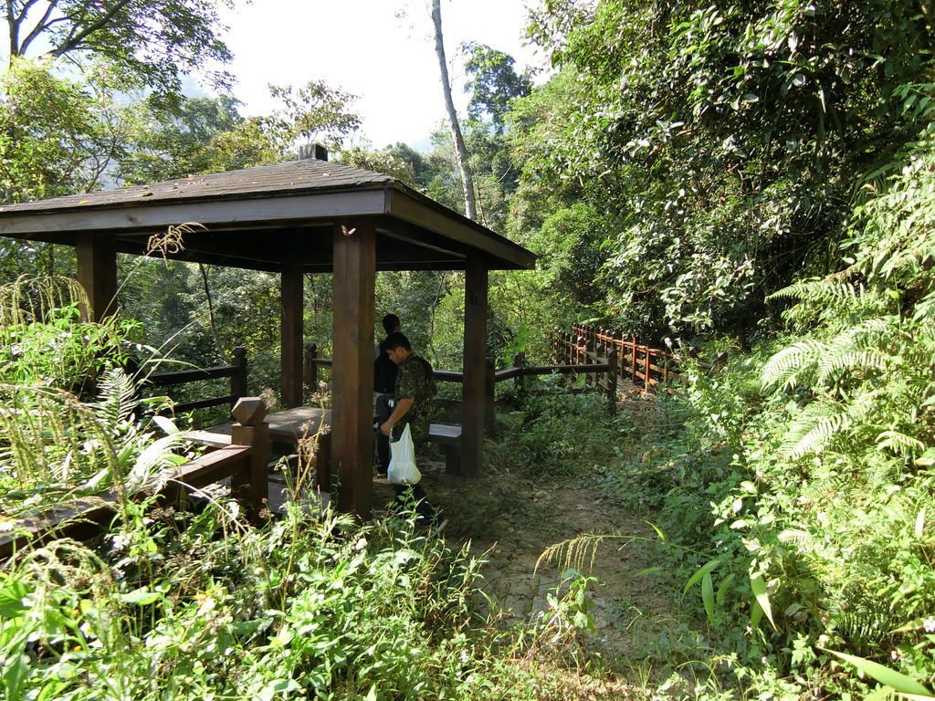 水濂洞步道涼亭