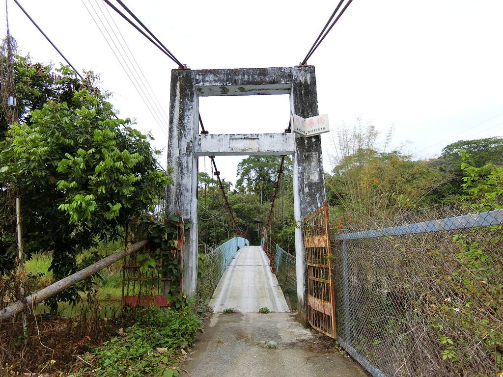 吳秋金吊橋（南投）