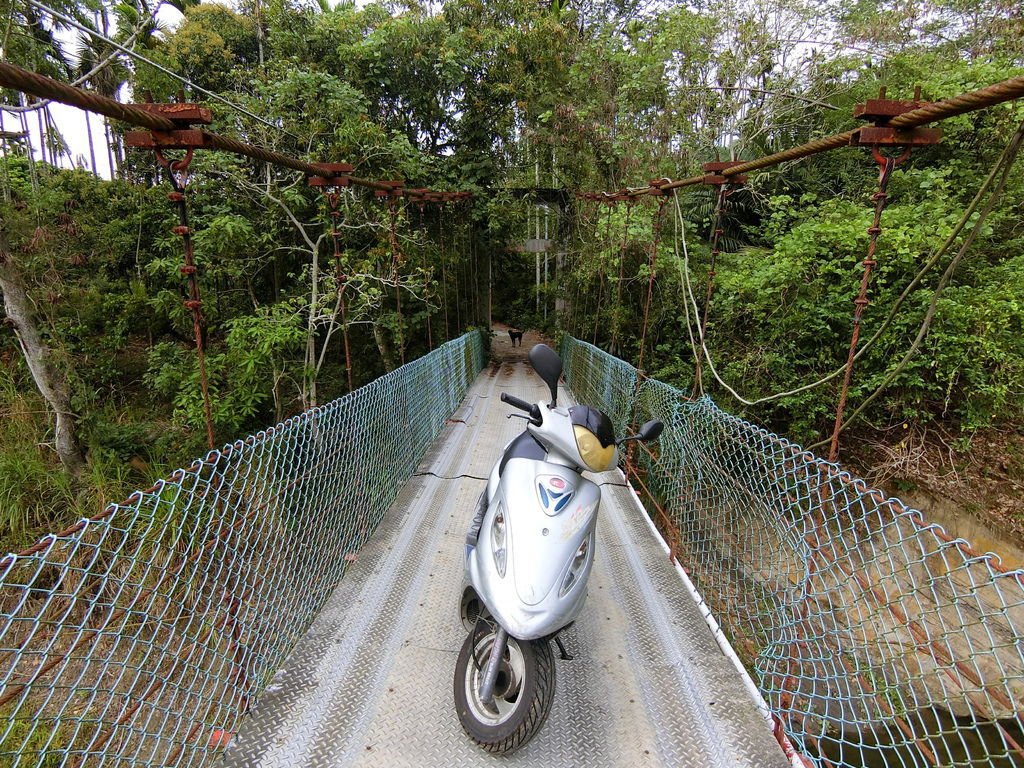 吳秋金吊橋（南投）