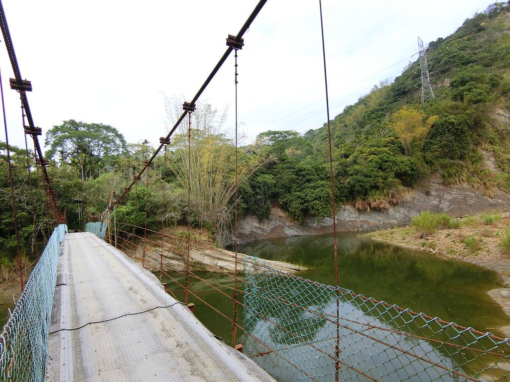 吳秋金吊橋（南投）