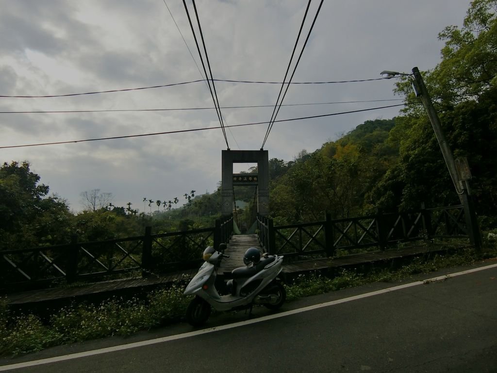 樟平溪吊橋（中寮）