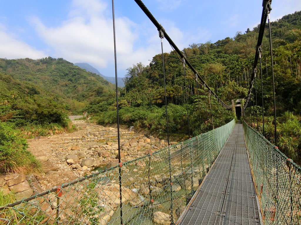 粗坑吊橋（中寮）