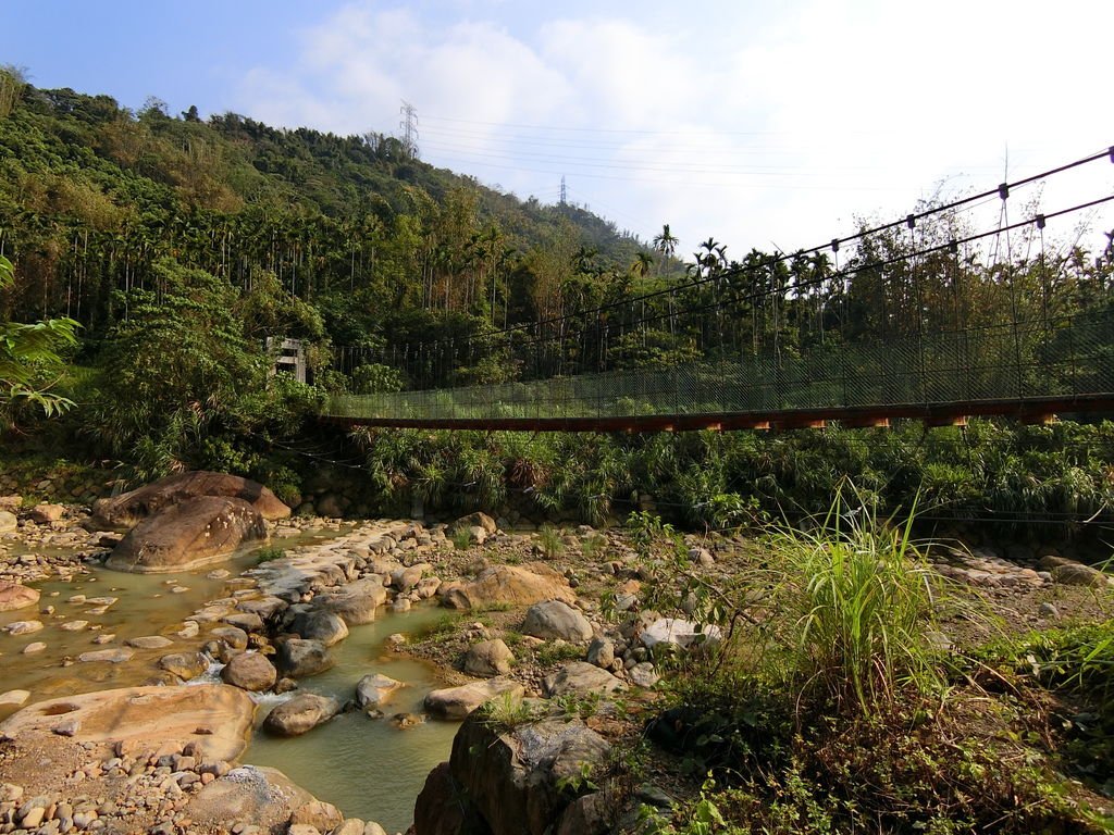 粗坑吊橋（中寮）