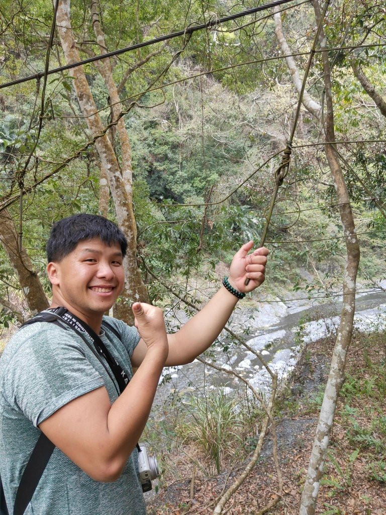 栗梄壩下游廢棄吊橋