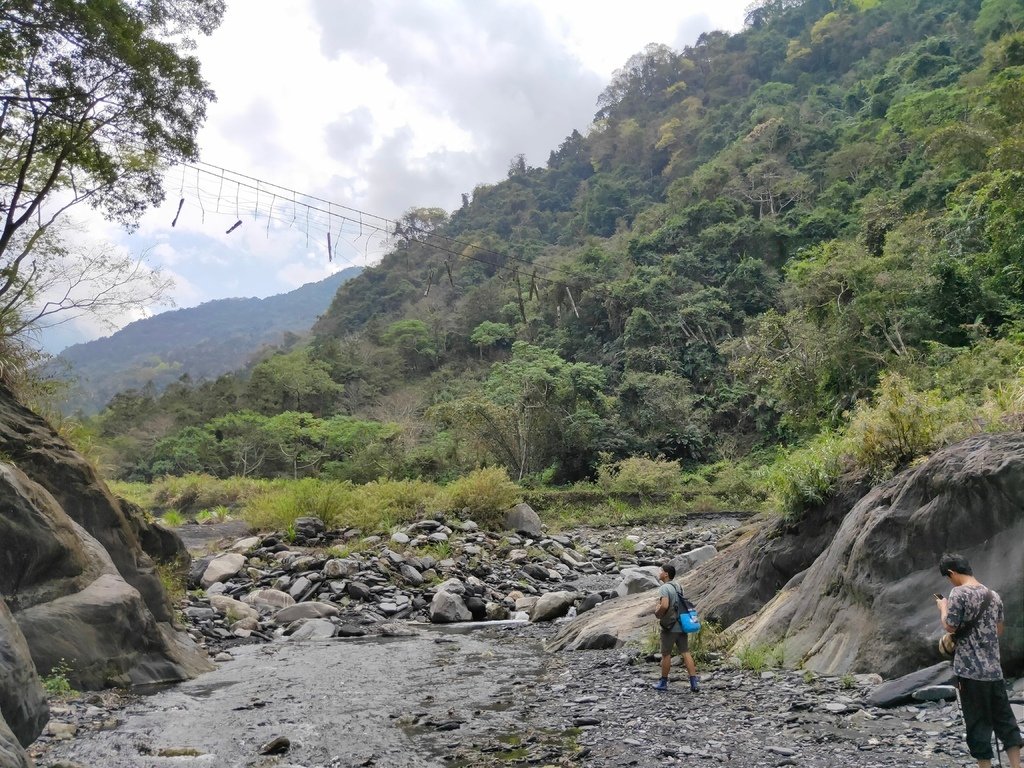 栗梄壩下游廢棄吊橋