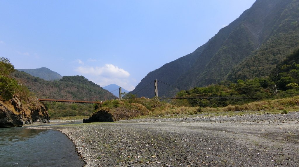 東龍吊橋＆穌斯共吊橋（地利村）