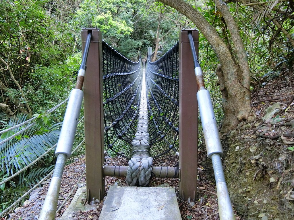 神山瀑布繩索吊橋（霧台）