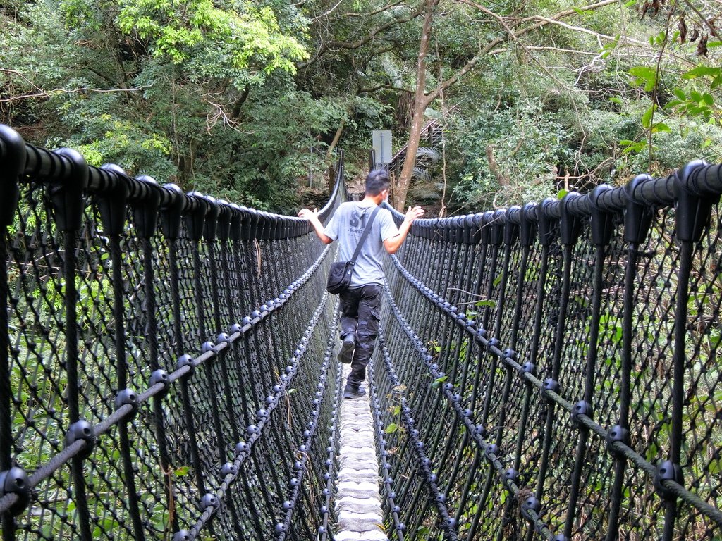 神山瀑布繩索吊橋（霧台）