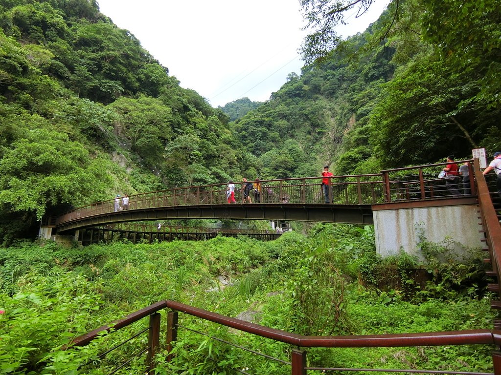 原本第一吊橋（迎賓橋）改建成木橋